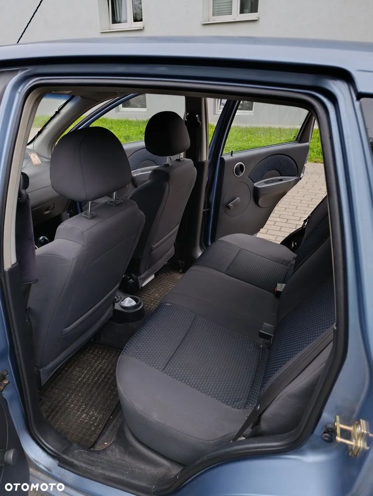 Chevrolet Kalos - 5