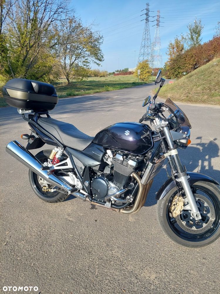 Suzuki GSX - 2