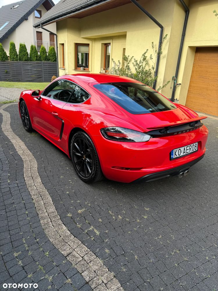 Porsche 718 Cayman - 9