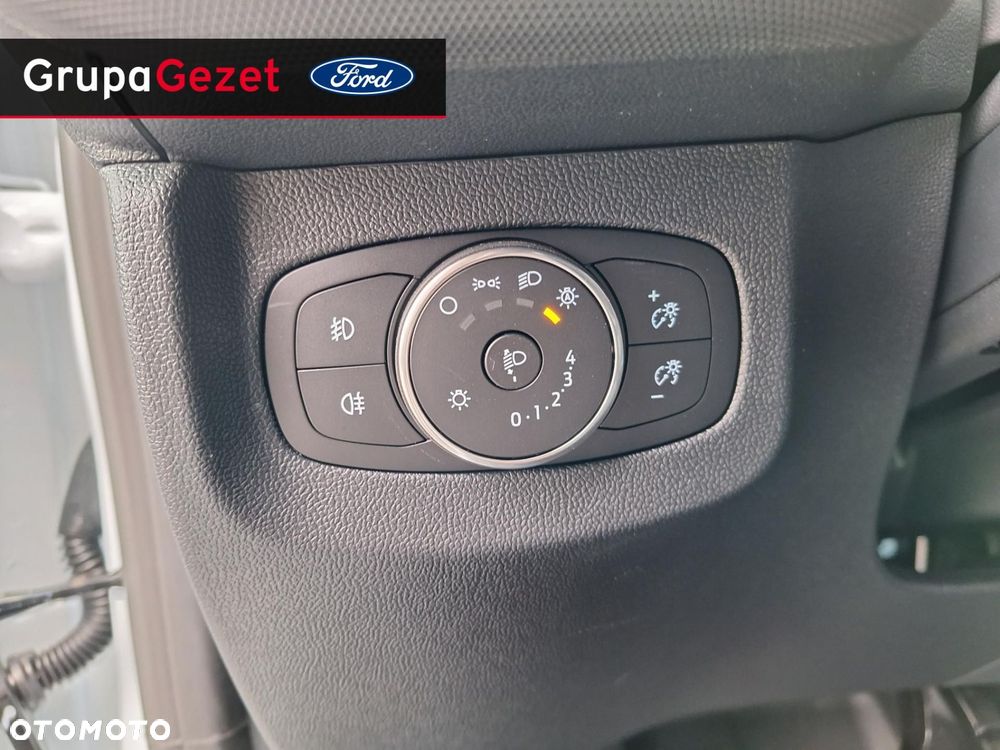 Ford Transit Courier - 16