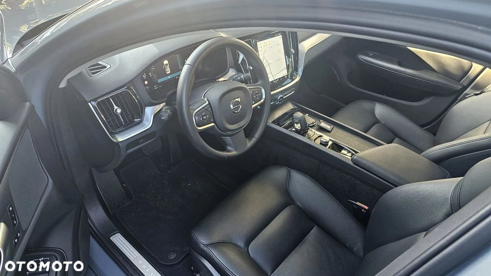 Volvo S60 B5 B AWD Plus Dark - 10