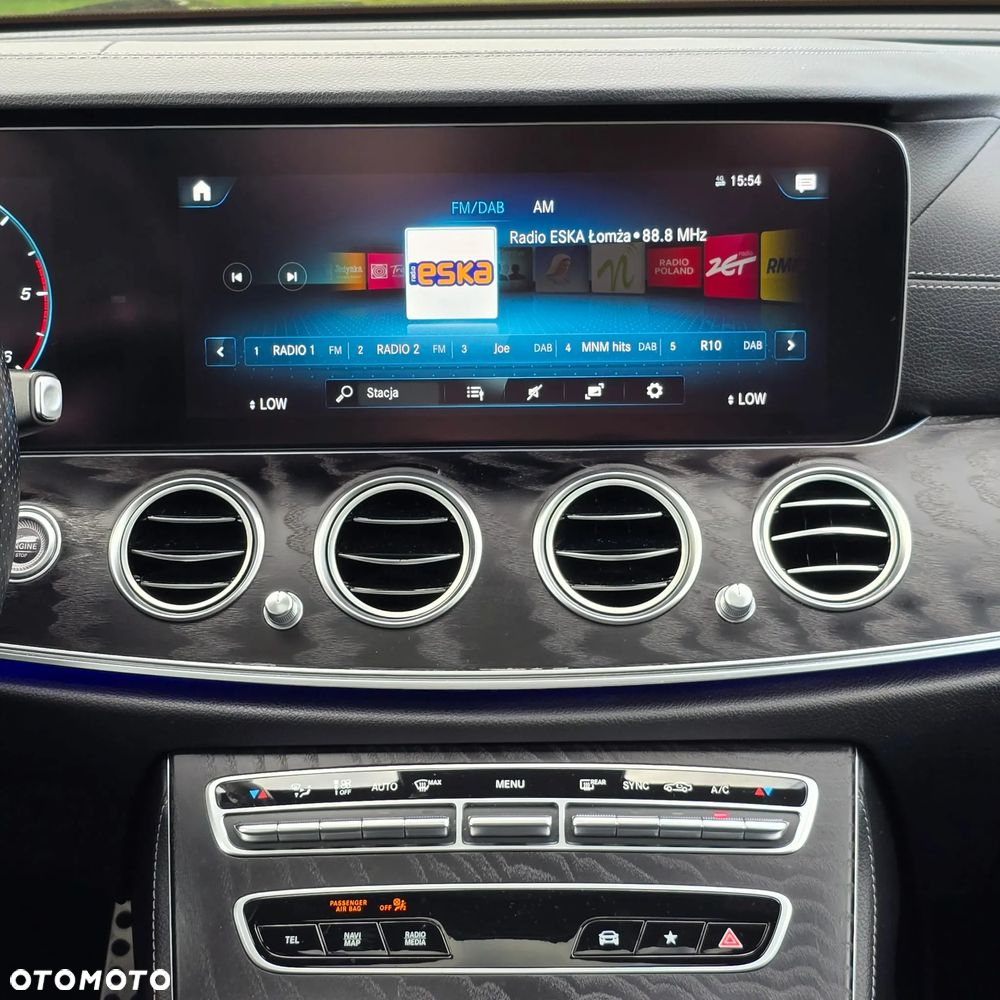 Mercedes-Benz Klasa E 220 d T 9G-TRONIC AMG Line - 29