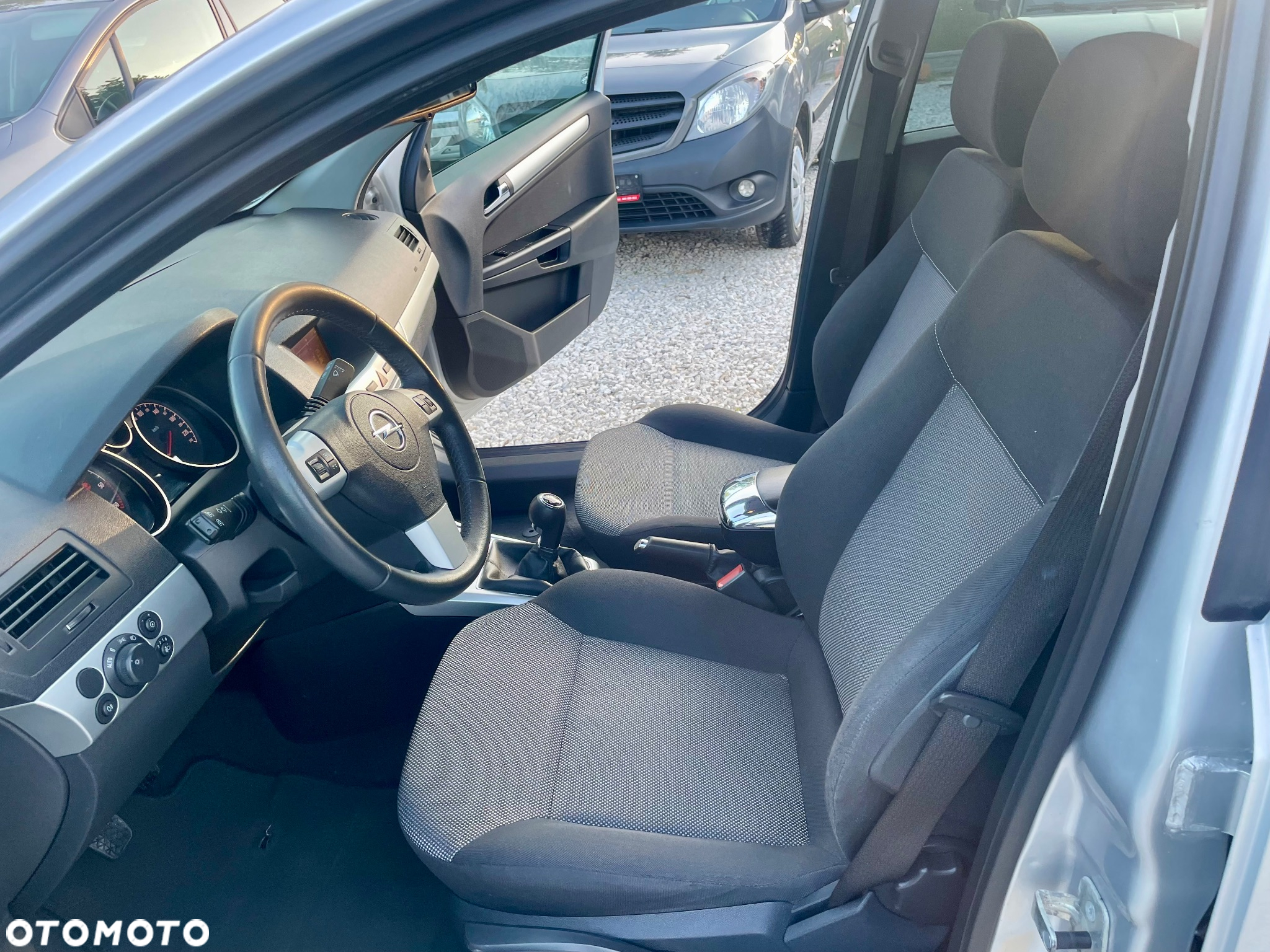 Opel Astra III 1.7 CDTI Enjoy - 24