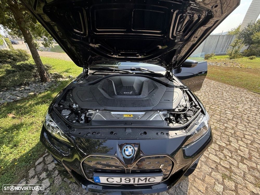BMW i4 eDrive35 Pack Desportivo M - 41