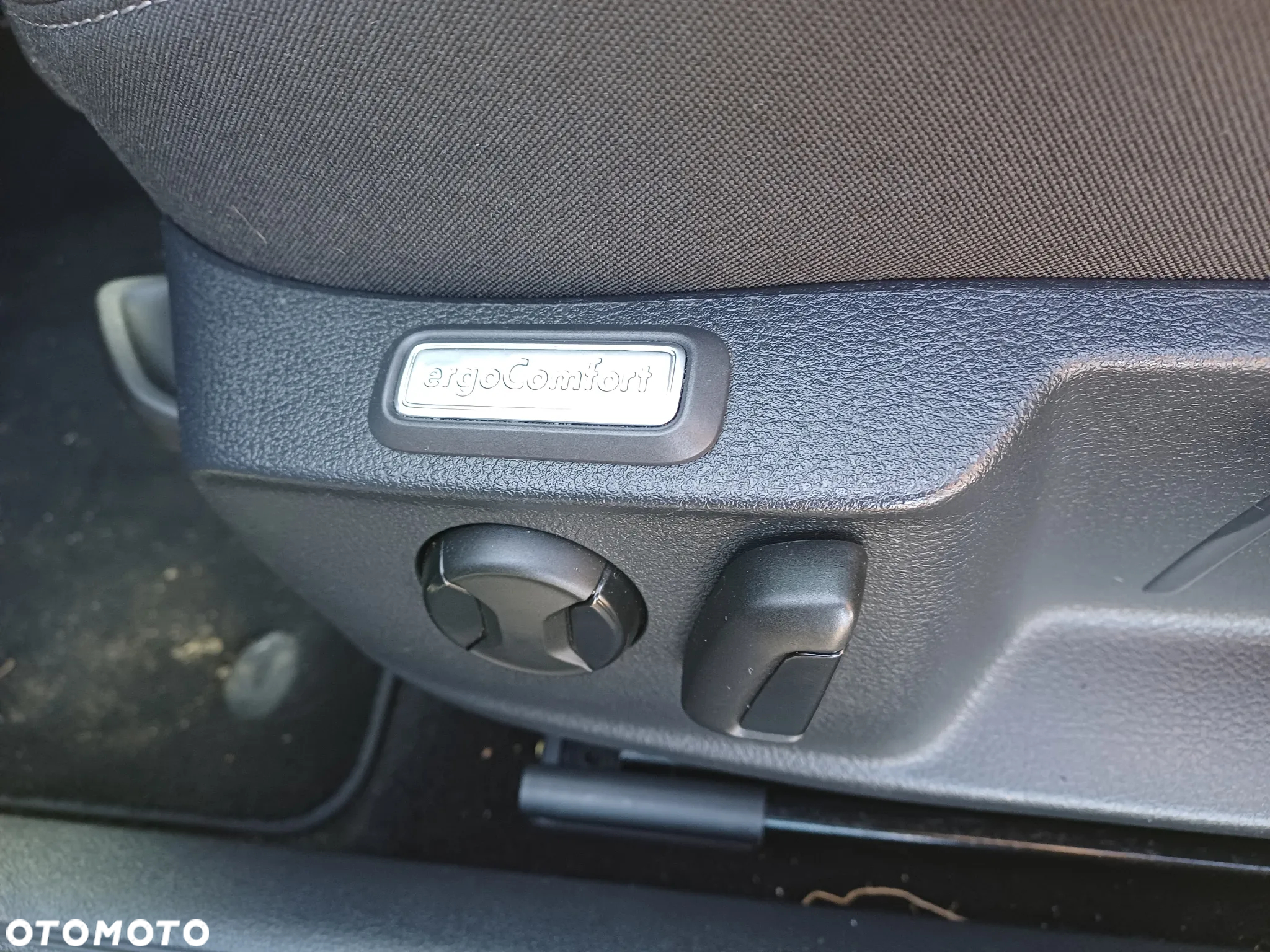 Volkswagen Passat - 12