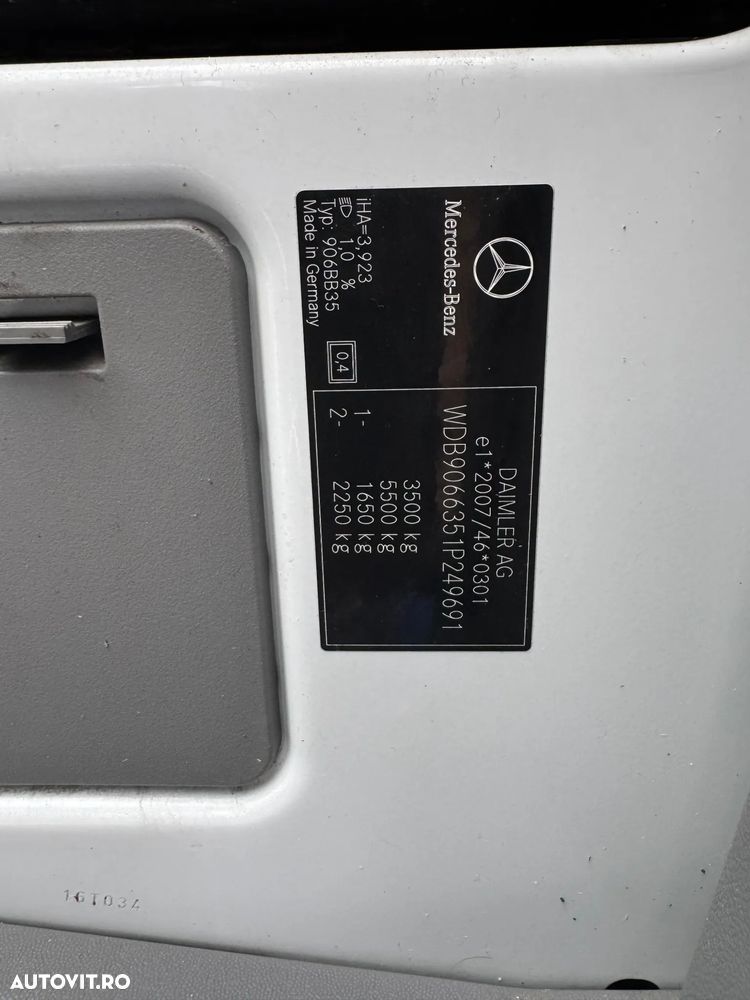 Mercedes-Benz Sprinter - 23