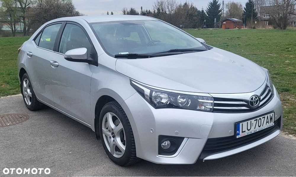 Toyota Corolla 1.6 Premium + - 4