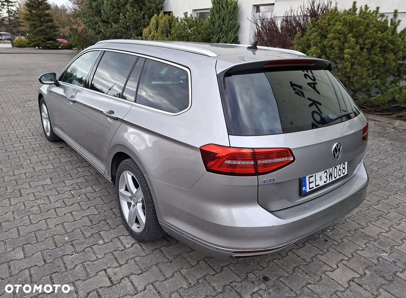 Volkswagen Passat - 19