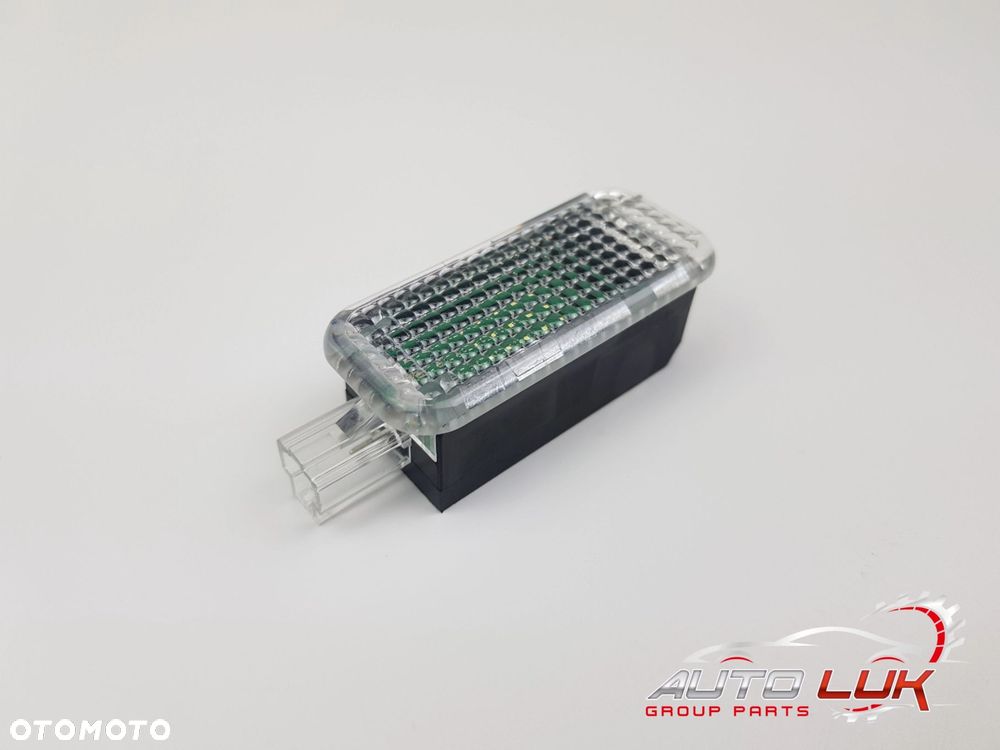 Oświetlenie Lampka drzwi Audi A6 S6 C7 4E0947415 - 1