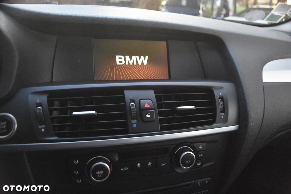 BMW X3 xDrive20i Advantage - 15