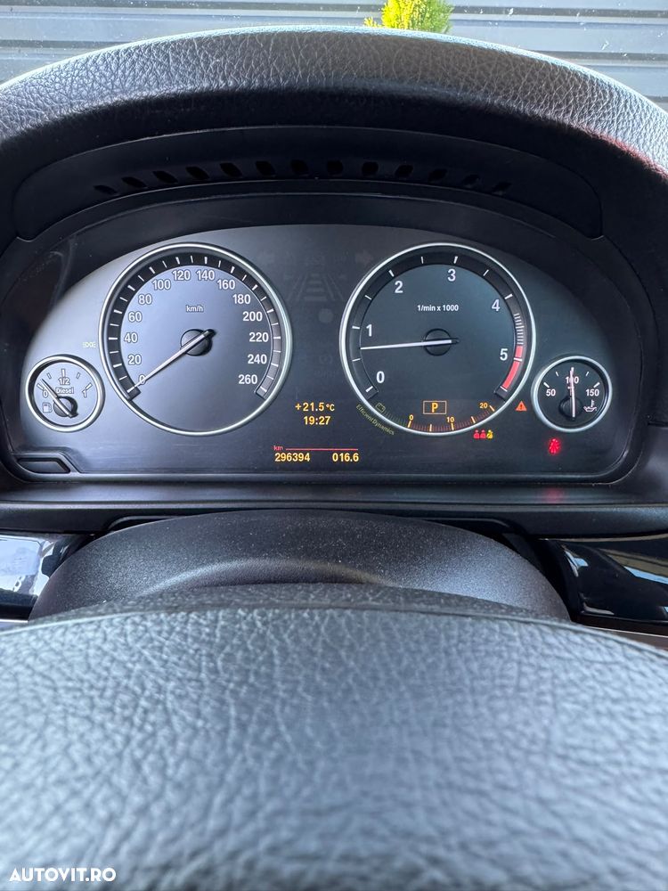 BMW Seria 5 525d Sport-Aut. - 9