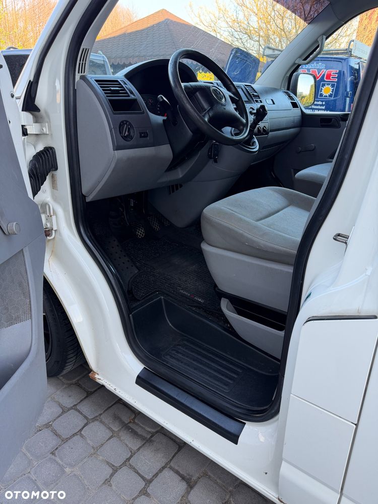 Volkswagen Transporter - 22