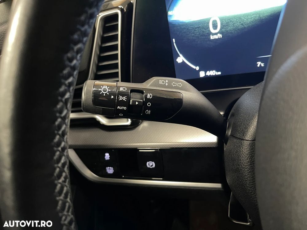 Kia Sportage 1.6 T-GDI HEV 6AT 4x2 Business Line - 29