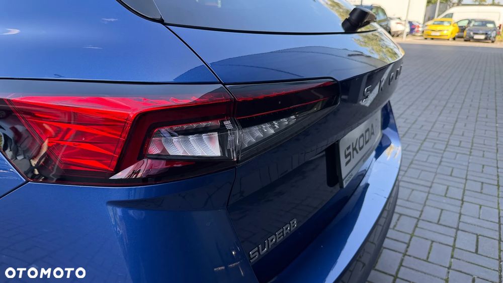 Skoda Superb 2.0 TDI SCR Selection DSG - 11