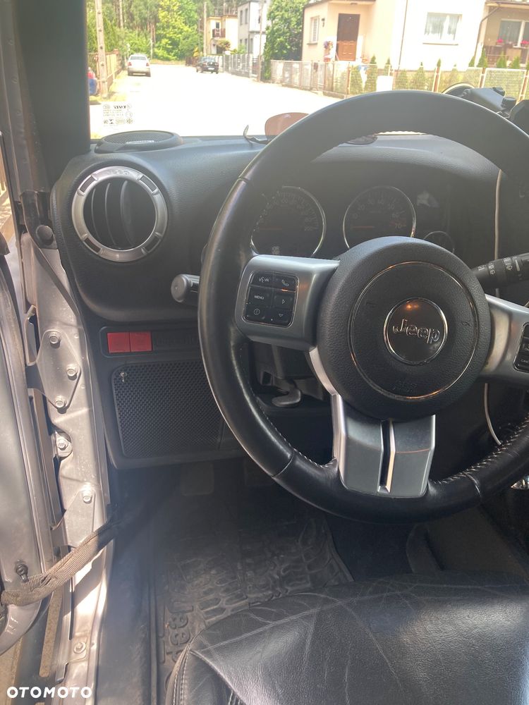 Jeep Wrangler - 5