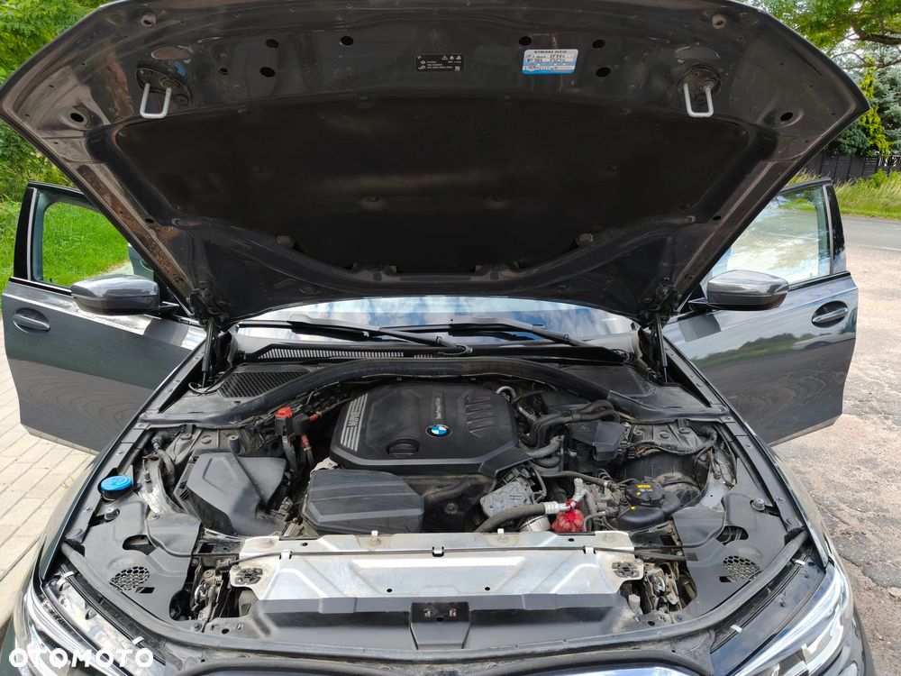 BMW Seria 3 320d xDrive - 12