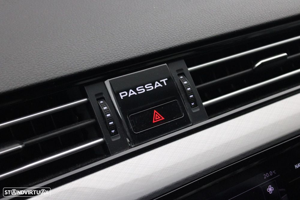 VW Passat Variant 2.0 TDI Business DSG - 18