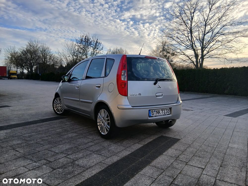 Mitsubishi Colt 1.3 Inform Edition Gold - 11