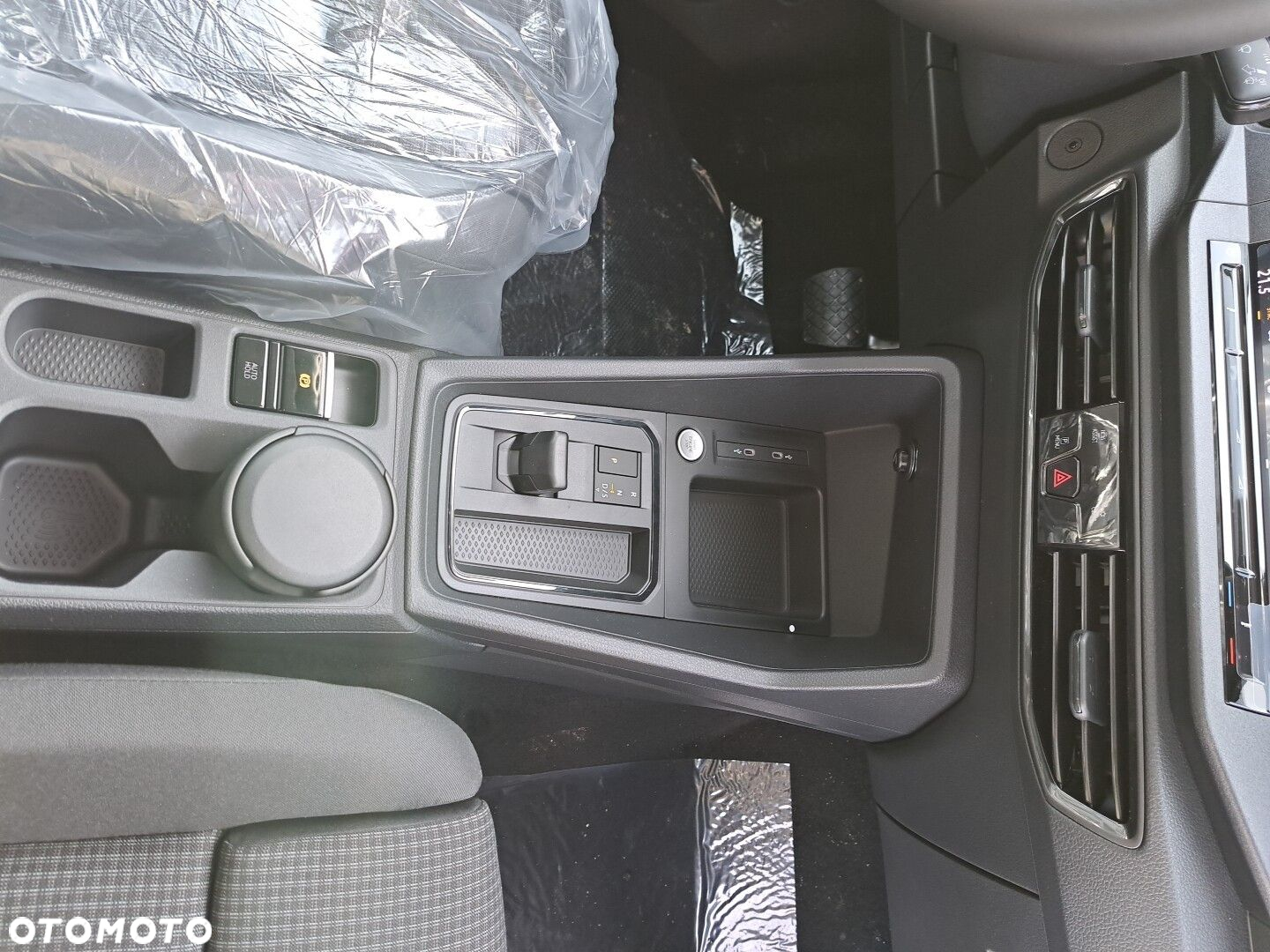 Volkswagen Caddy Maxi Cargo - 40