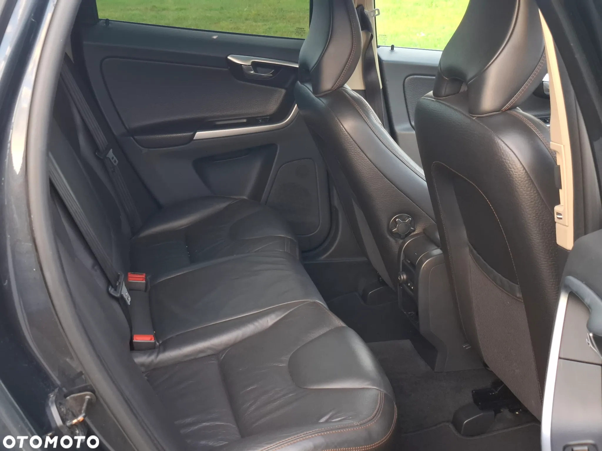 Volvo XC 60 D5 AWD Momentum - 17