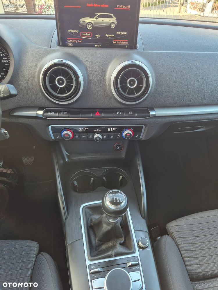 Audi A3 Sportback 1.4 TFSI Ambition - 13