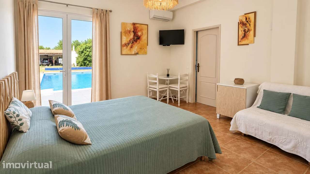 Moradia T4 com piscina em lote de 1.640 m² - Grande imagem: 4/31