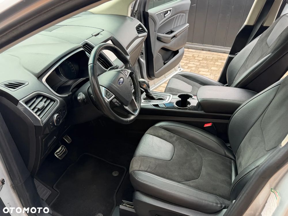 Ford Edge 2.0 TDCi Bi-Turbo 4x4 ST-LINE - 12