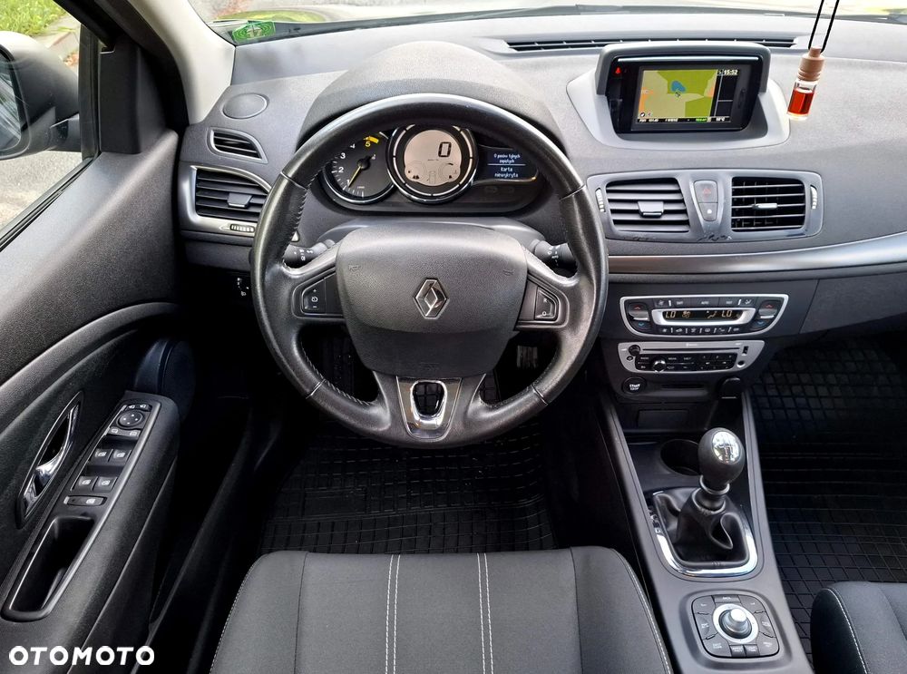 Renault Megane ENERGY dCi 110 Start & Stop Bose Edition - 2