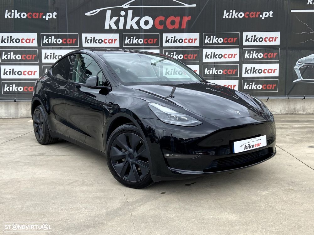 Tesla Model Y Long Range Dual Motor AWD - 8