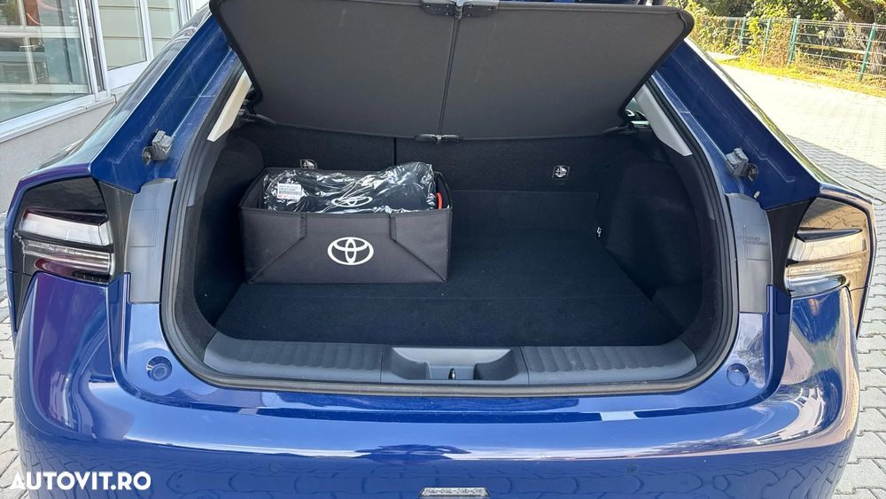 Toyota Prius - 10
