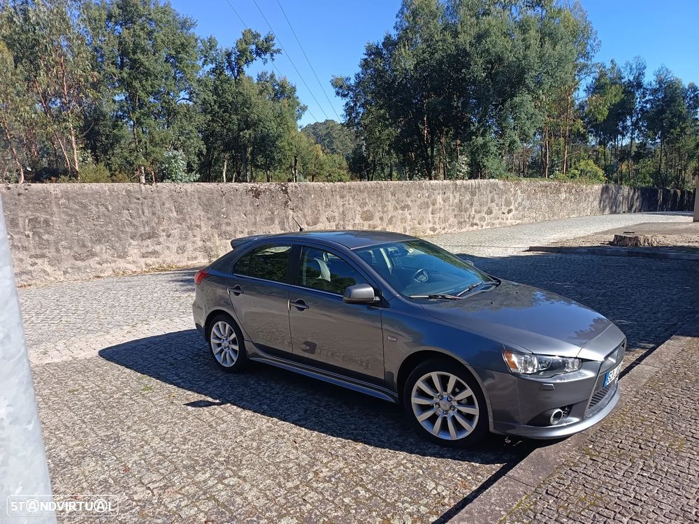 Mitsubishi Lancer Sportback 1.8 Invite - 1
