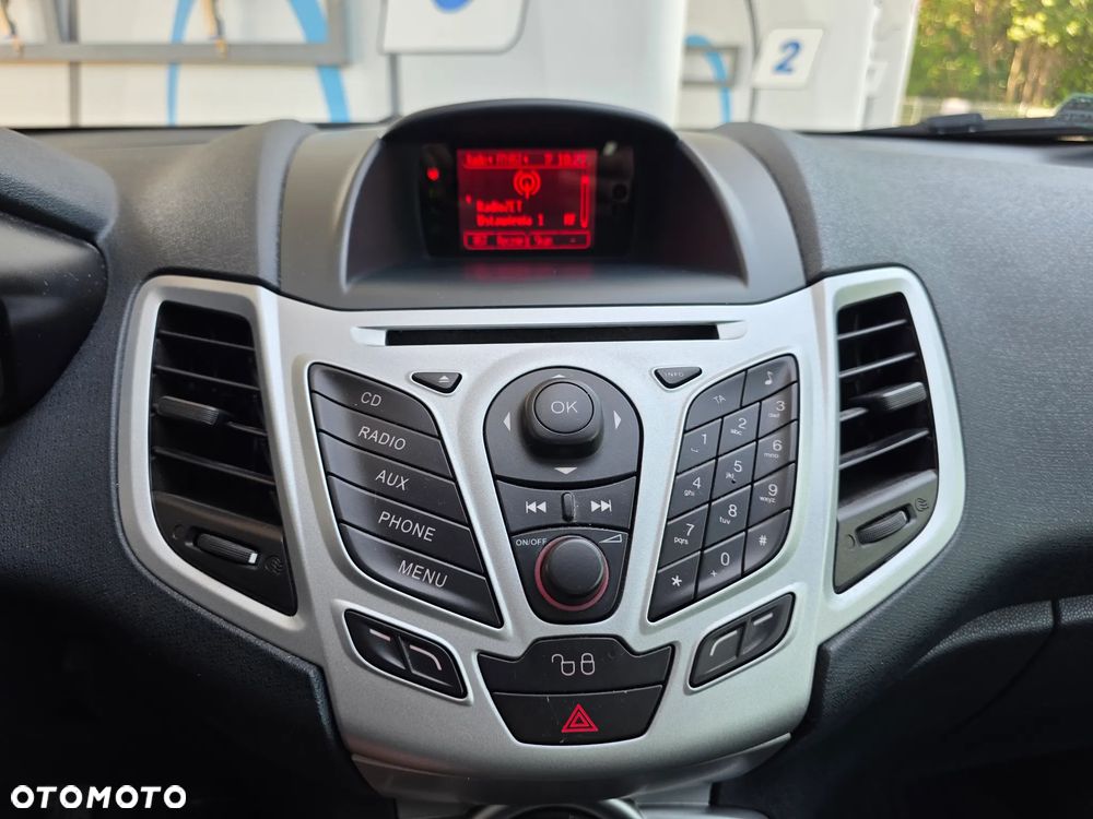 Ford Fiesta 1.4 Trend - 15