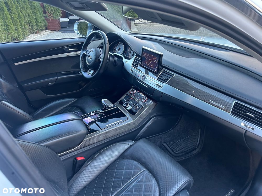 Audi S8 Plus 4.0 TFSI Quattro - 34