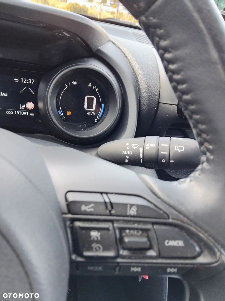 Toyota Yaris Cross Hybrid 1.5 Comfort - 13