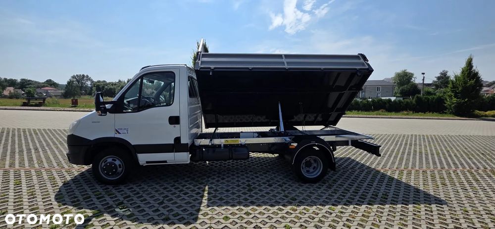 Iveco DAILY - 13
