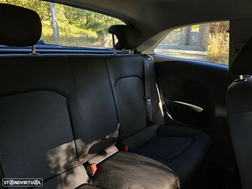 Audi A1 1.6 TDI S-line - 22