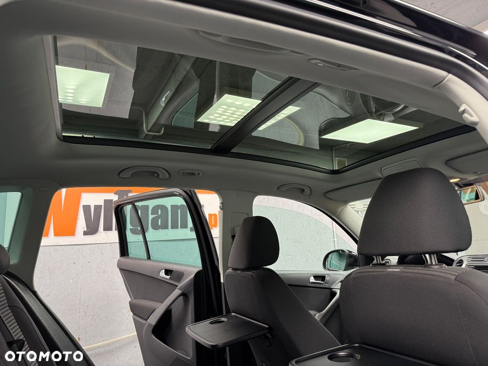 Volkswagen Tiguan - 16