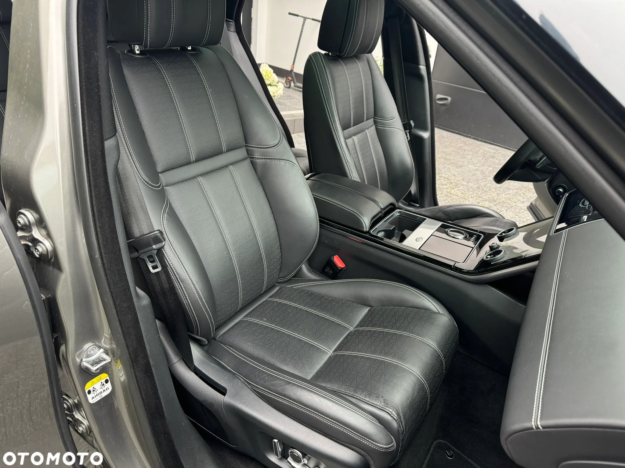 Land Rover Range Rover Velar 3.0d R-Dynamic - 22