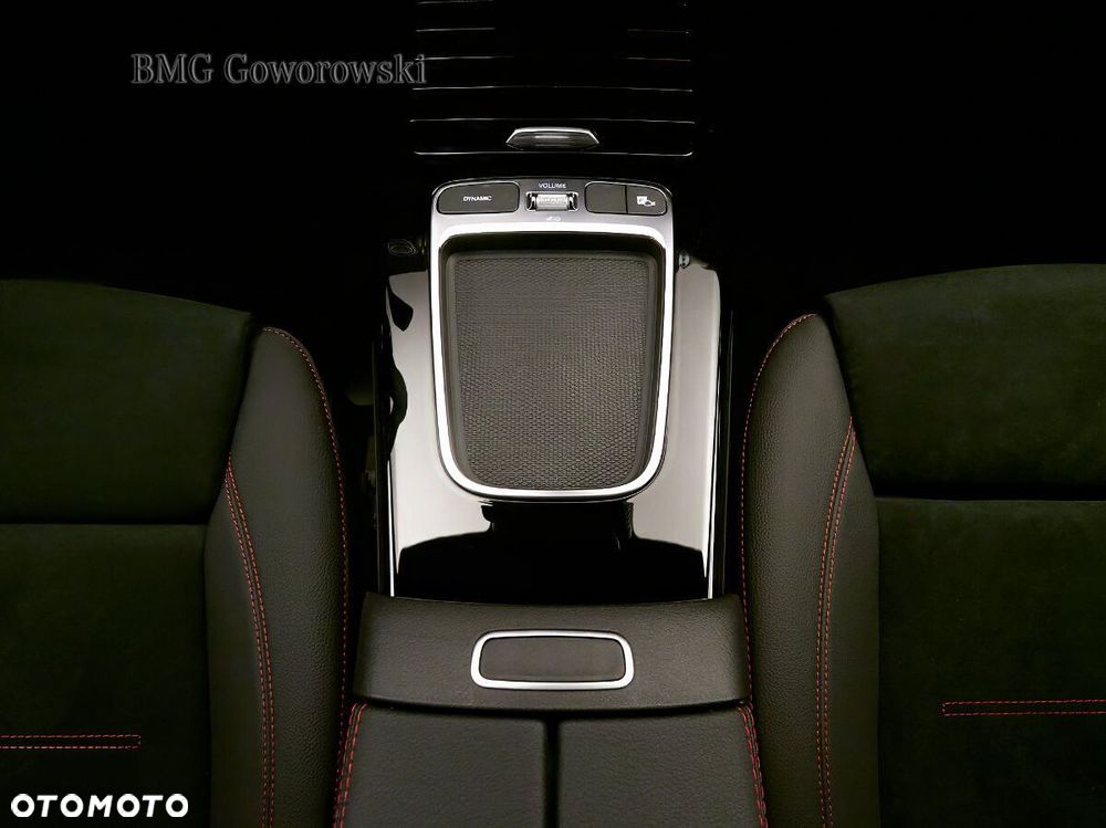 Mercedes-Benz CLA - 12