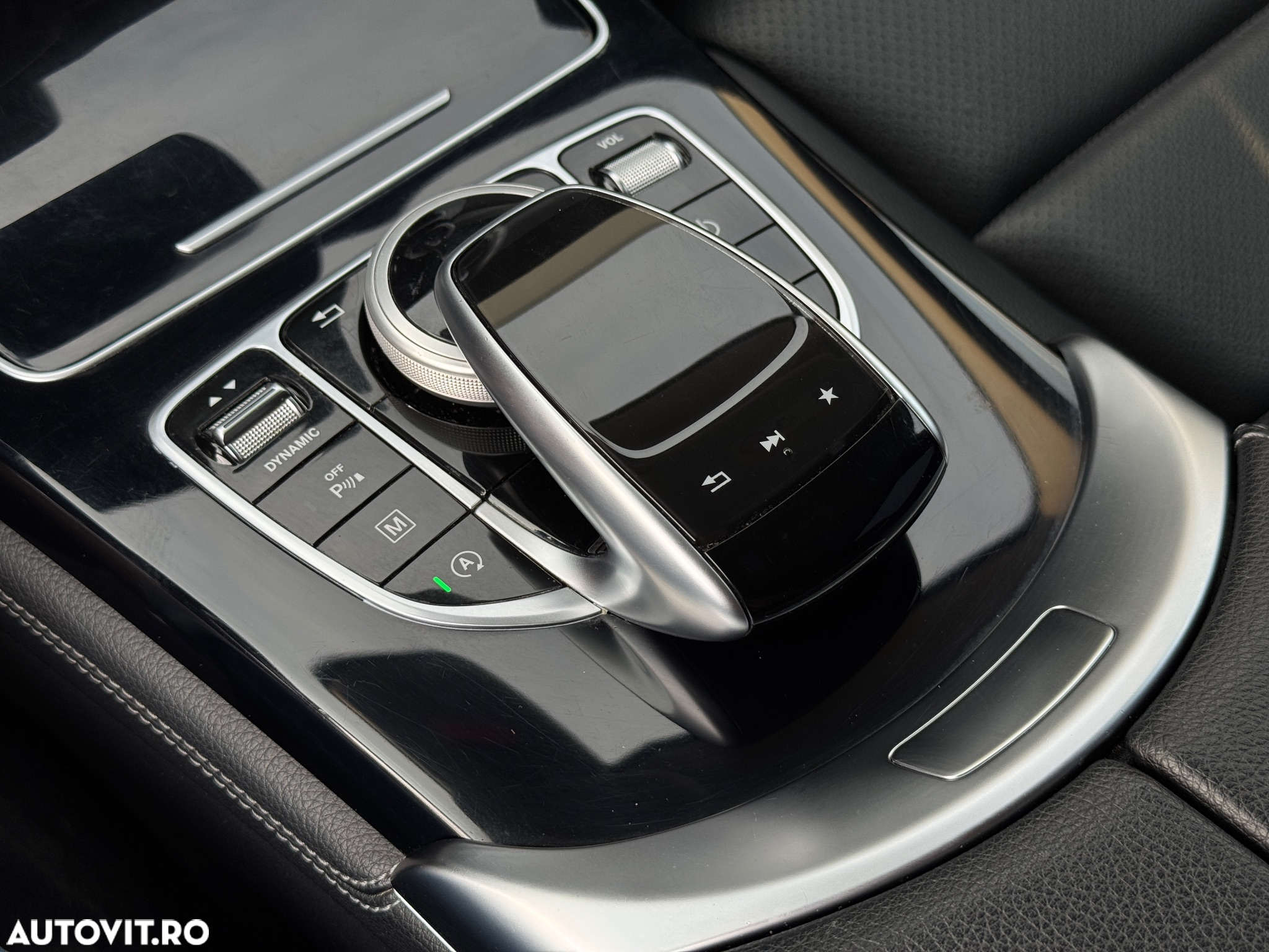 Mercedes-Benz GLC 250 d 4Matic 9G-TRONIC AMG Line - 29
