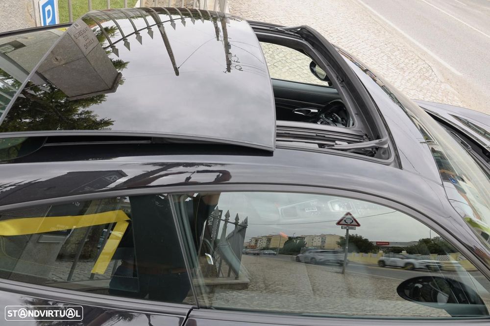 Porsche 911 Série F - 17