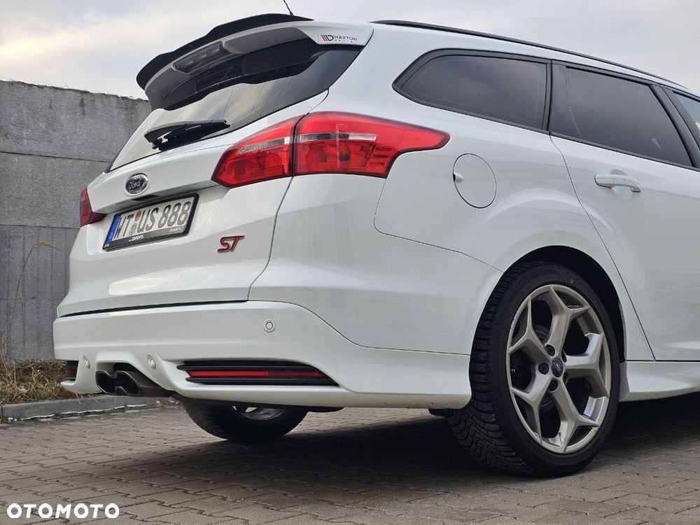 Ford Focus SW ST - 10