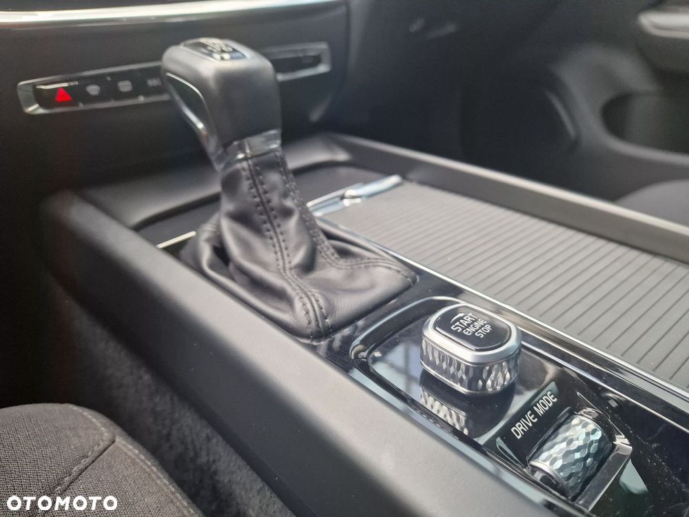 Volvo V60 Cross Country - 19