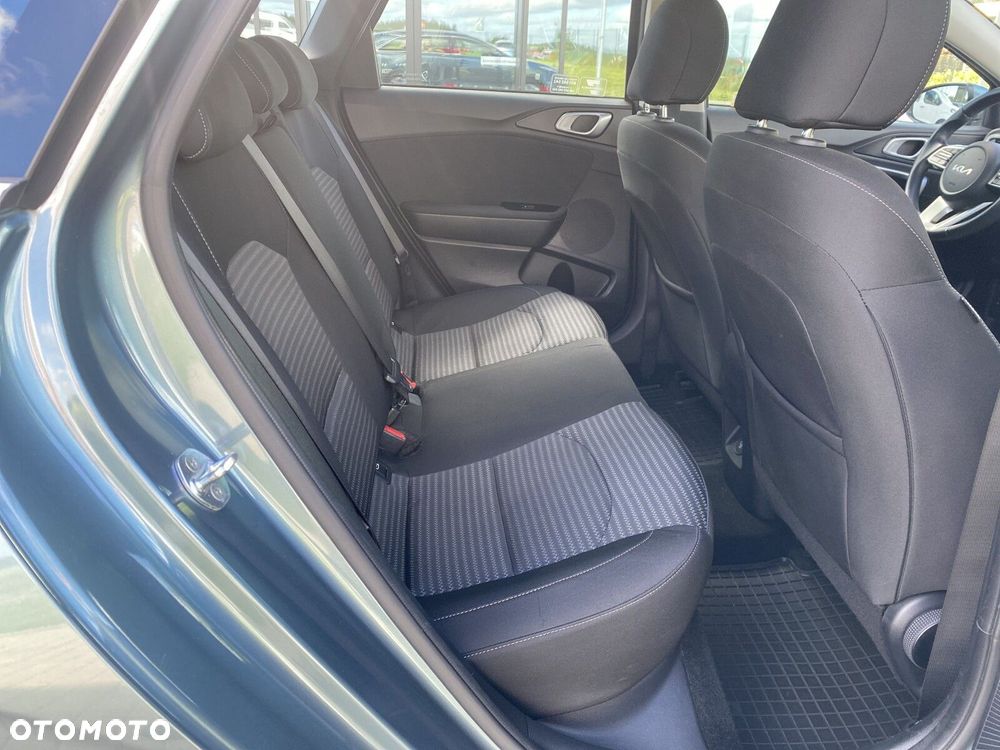 Kia Ceed - 14