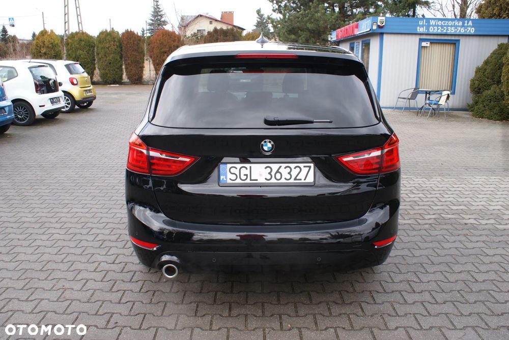 BMW Seria 2 218i Advantage - 12
