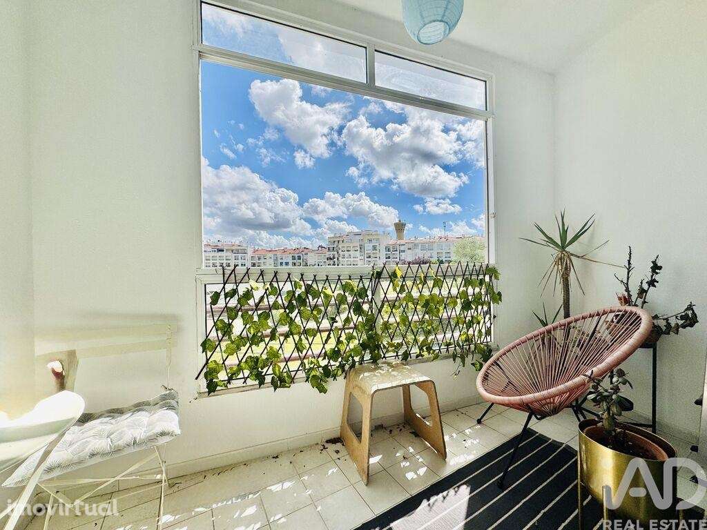 Apartamento T1 em Charneca de Caparica e Sobreda de 55 m2 - Grande imagem: 3/16