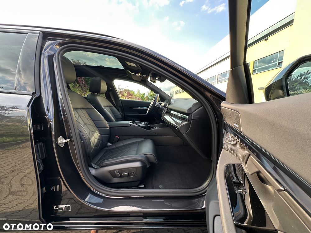 BMW Seria 5 520d xDrive mHEV - 21