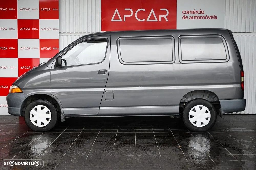 Toyota HiAce 2.4 D LXH12LG - 6
