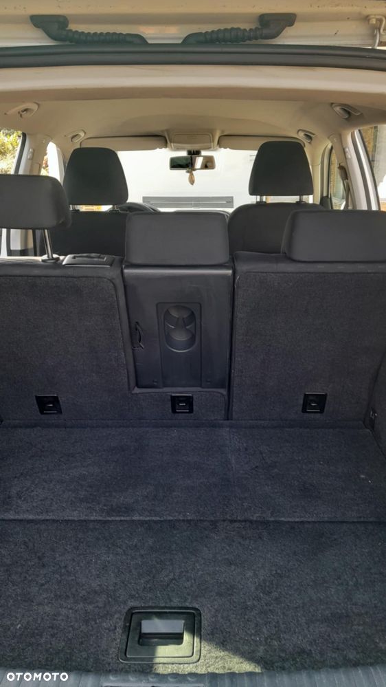 Volkswagen Tiguan - 4