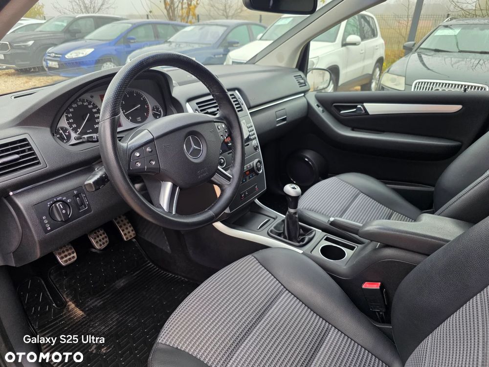 Mercedes-Benz Klasa B 200 - 26